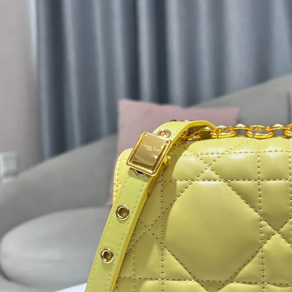 CARO Handbag Size: 25.5*15.5*8 cm - Image 5