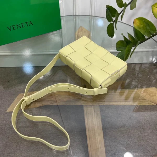 BV Crossbody Bag Size: 23x15cm - Image 6