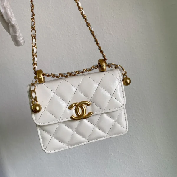 Calfskin Size: 12cmx9cm Ident No.: 2290 - Image 17
