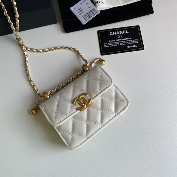 Calfskin Size: 12cmx9cm Ident No.: 2290 - Image 15