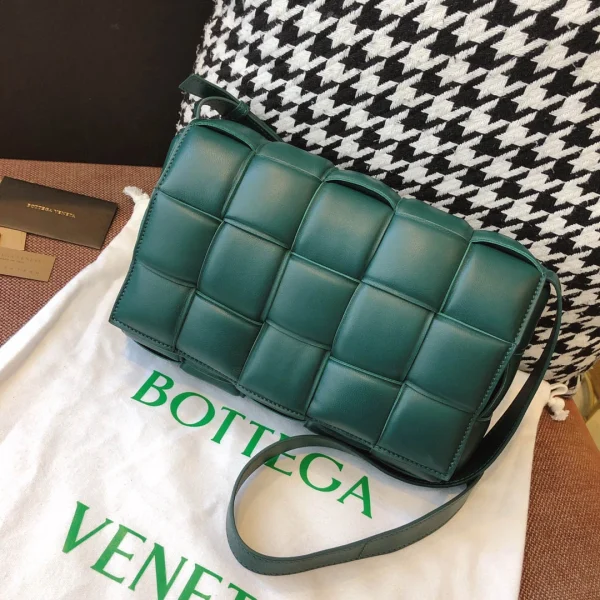 BV Cassette Pillow Bag Size: 26x18cm 96006 - Image 9