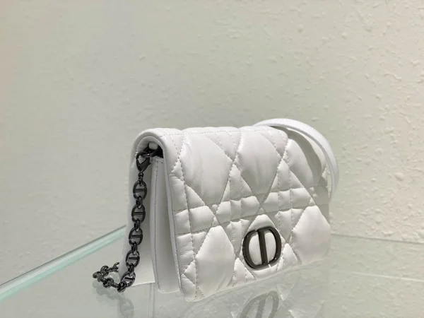 Caro Collection Chain handbag - Image 8