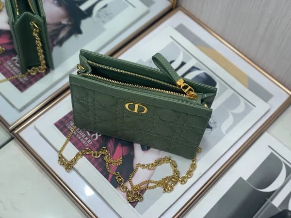 Caro Collection Chain Clutch Size:19x14x3cm - Image 2