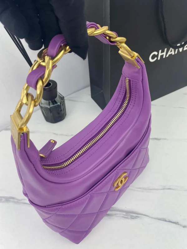 Chain underarm bag Model: size: 22X22X8cm - Image 8