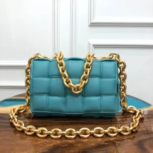 BV Chain bag Size: 26x18cm Oil painting blue