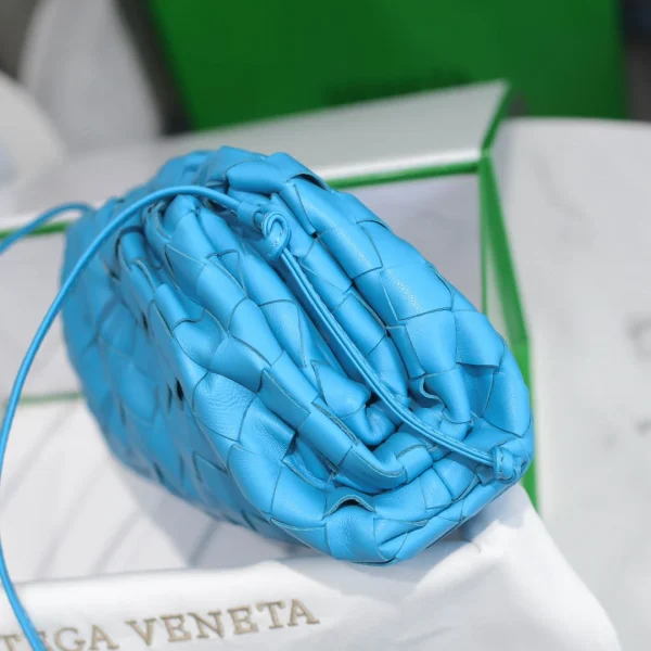 BV CLOUD BAG Size:22.1x27cm - Image 5