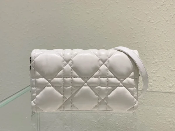 Caro Collection Chain handbag - Image 7
