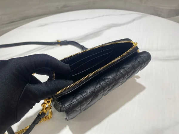 Caro Chain Clutch Bag Size:17.5*10.5*5cm - Image 3