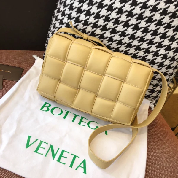 BV Cassette Pillow Bag Size: 26x18cm 96006 - Image 9