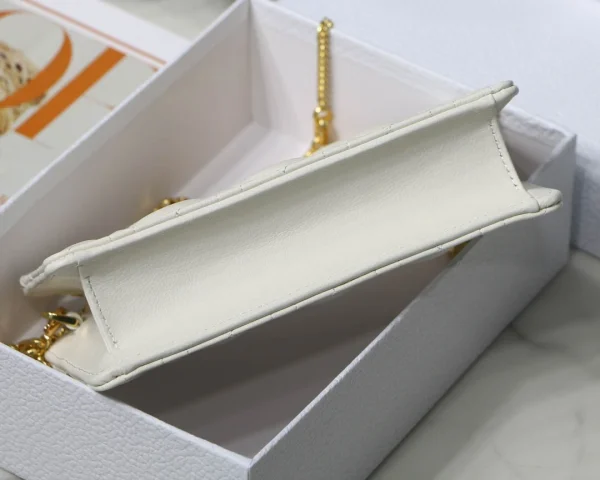 Caro Collection No. 7002 White size: 19 x 14 x 3 cm - Image 4