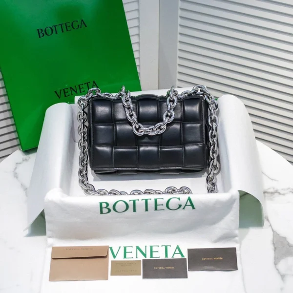 BV Cassette pillow bag Size: 26x18cm Black