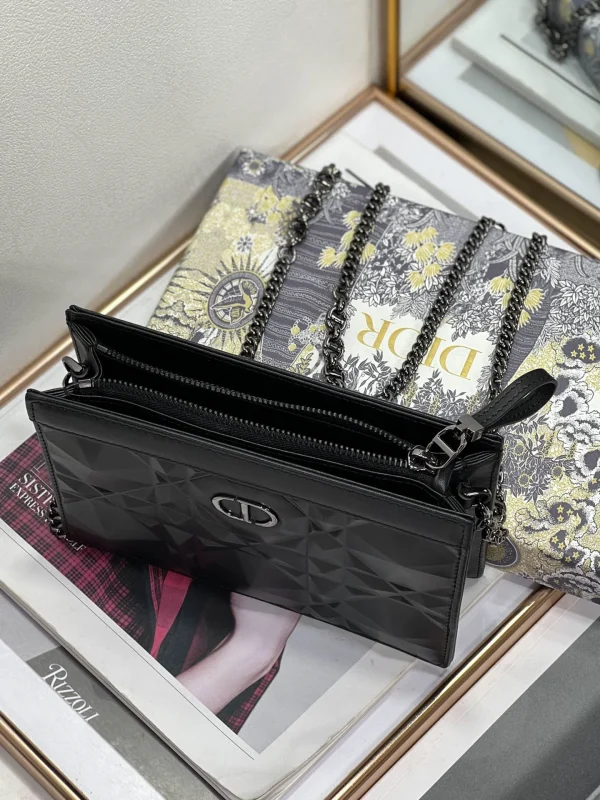 Caro Collection Diamond Chain Clutch Size: 19x14x3cm - Image 2