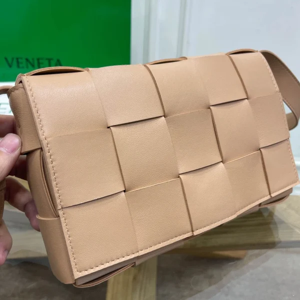 BV Crossbody Bag Size: 23x15cm - Image 6