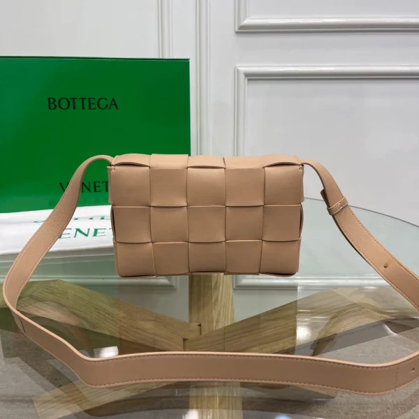 BV Crossbody Bag Size: 23x15cm - Image 8