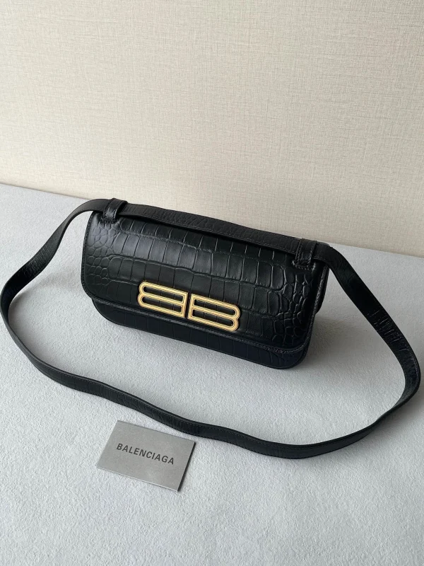 Gossip bag crossbody size: 23.5x12.4x10.4cm - Image 9