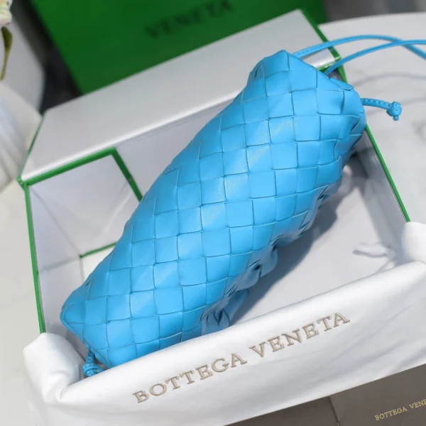 BV CLOUD BAG Size:22.1x27cm - Image 7