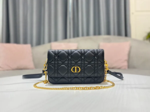 Caro Chain Clutch Bag Size:17.5*10.5*5cm - Image 9