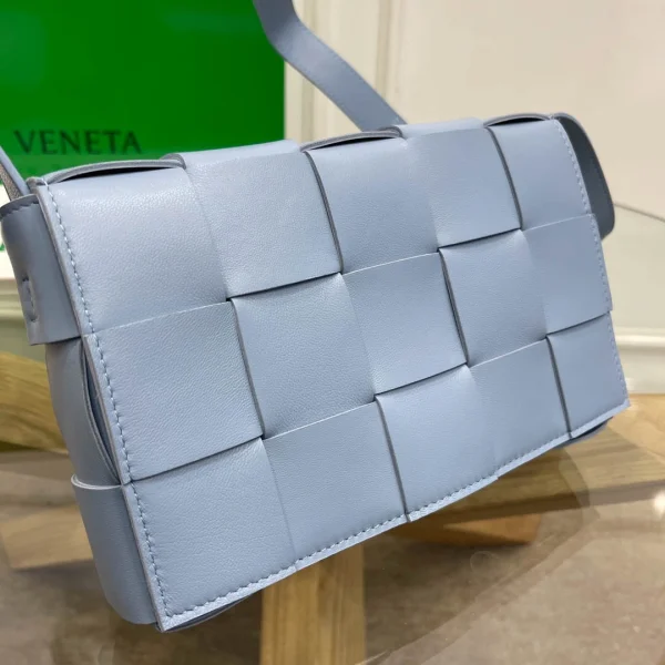 BV Crossbody Bag Size: 23x15cm - Image 6