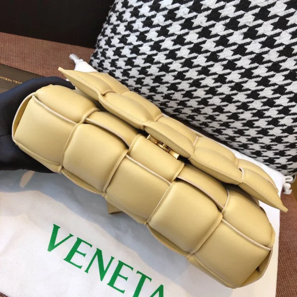 BV Cassette Pillow Bag Size: 26x18cm 96006 - Image 2
