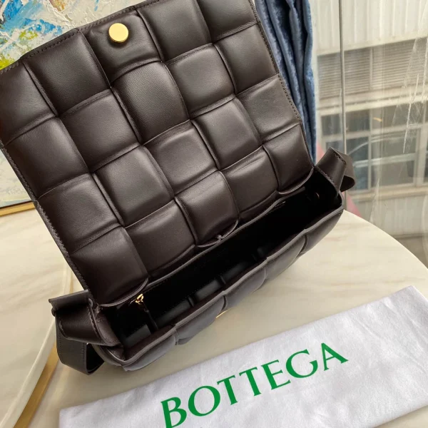 BV Cassette Pillow Bag Size: 26x18cm dark curry - Image 5