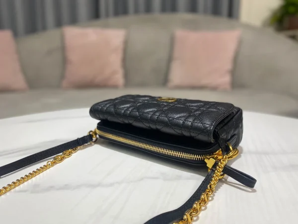 Caro Chain Clutch Bag Size:17.5*10.5*5cm - Image 4