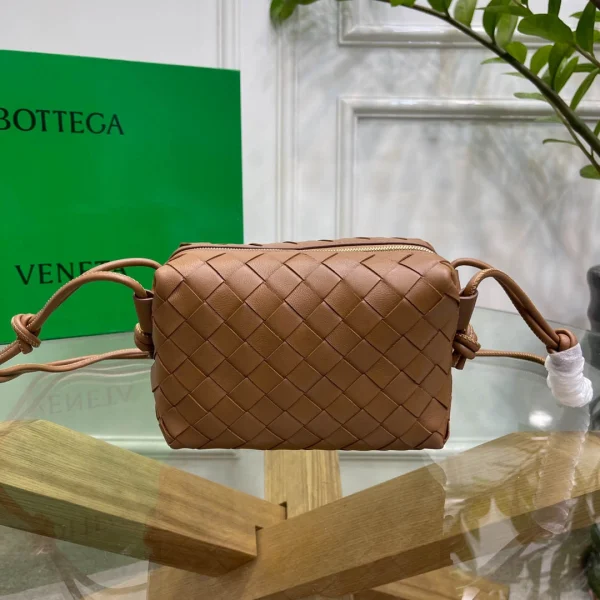 BV Crossbody Small Square Bag Size:17x10cm 98090