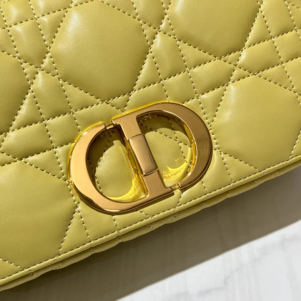 CARO Handbag Size: 25.5*15.5*8 cm - Image 4