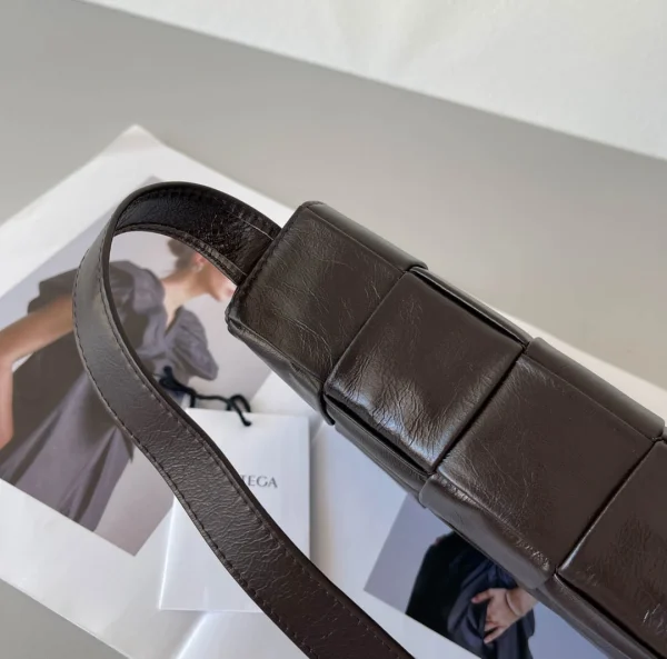 BV Cassette bag Size: 23x15cm 667298 - Image 9