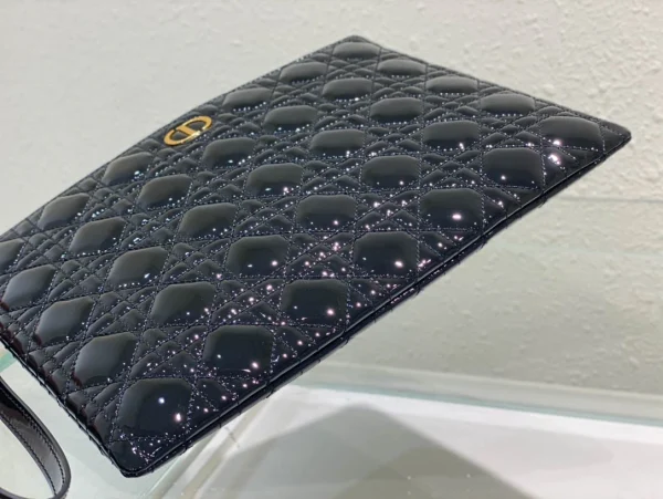 Caro Daily Clutch Size: 30cm - Image 5