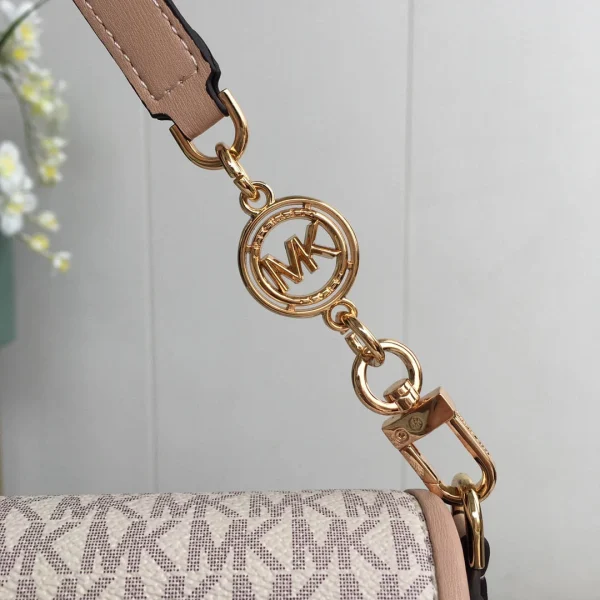 MK Splicing shoulder strap Size: 26CM*14CM*4CM Model: 9933300 - 图片 5