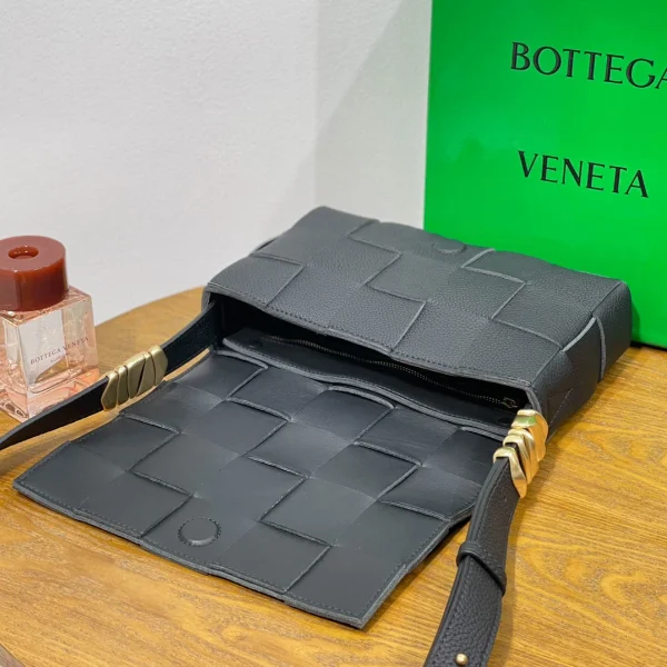 BV CASSETTE bag Size:23x15cm 666870 - 图片 7