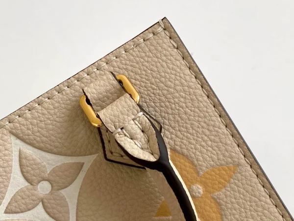Louis Vuitton Size: 14.0 x 17.0 x 5.0 cm - 图片 14