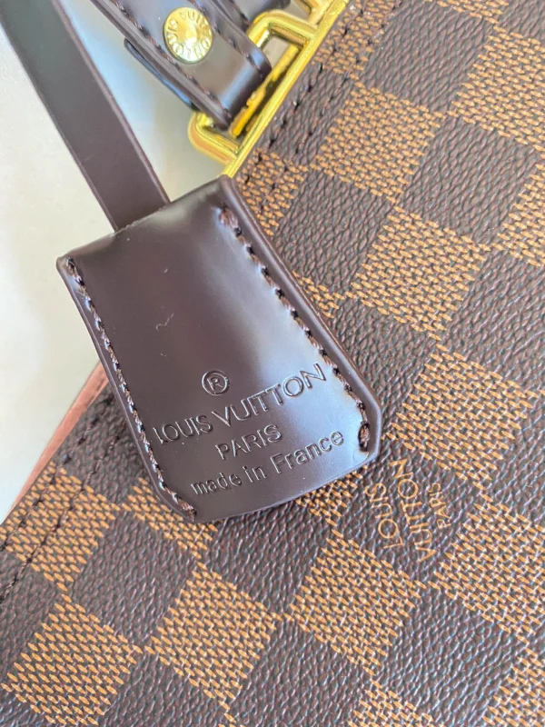 Louis Vuitton Size: 28X28X14cm Pocket 43cm - 图片 5