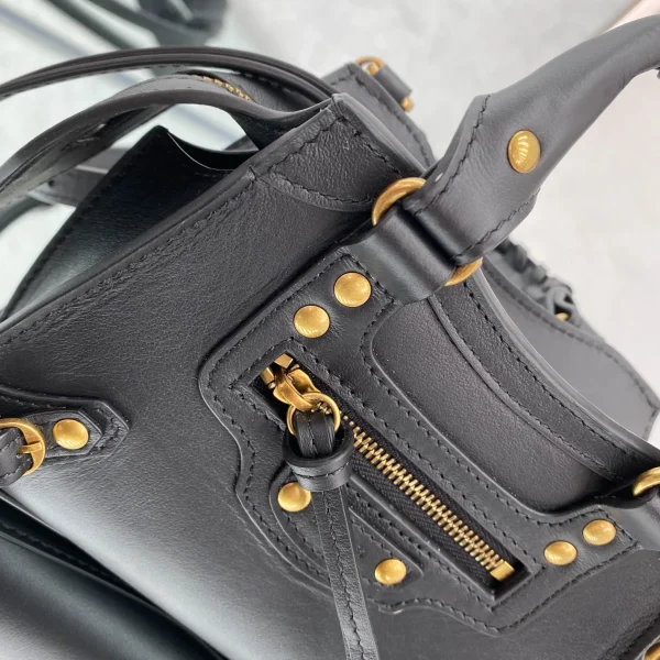 Balenciag* Neo Classic biker bag Model: 1993 Size: 13.5*18*7.5*12cm - 图片 5