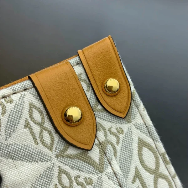 Louis Vuitton Size: 41 x 34 x 19 cm - 图片 3