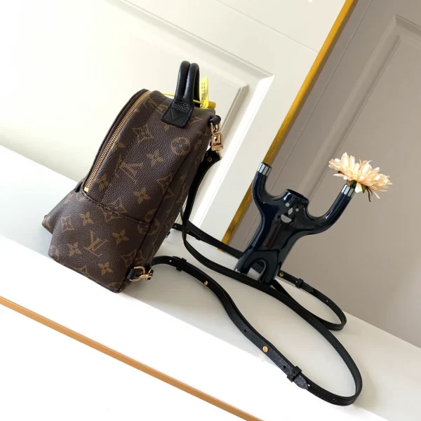 LV Model: M44873 Size 17*22*10cm - 图片 8