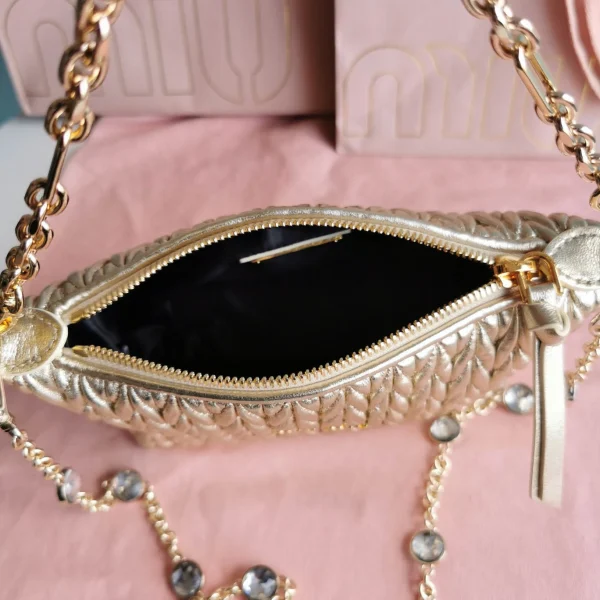 Miu Miu Mini Collection Handbag H 11cm long 17cm wide 7cm - 图片 4