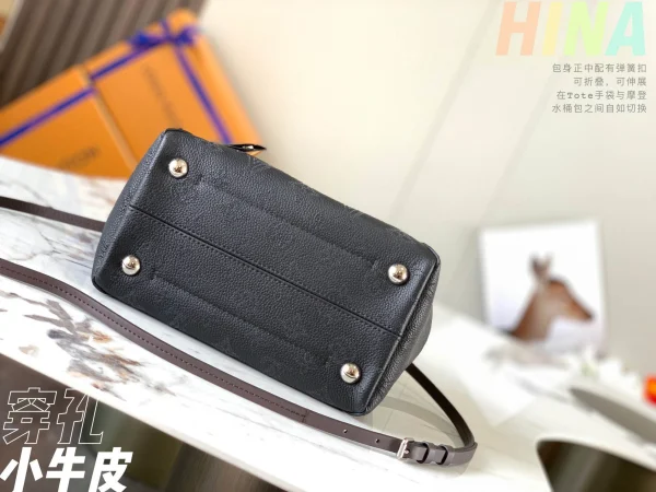 Louis Vuitton Size: 23 x 21 x 13 cm - 图片 6