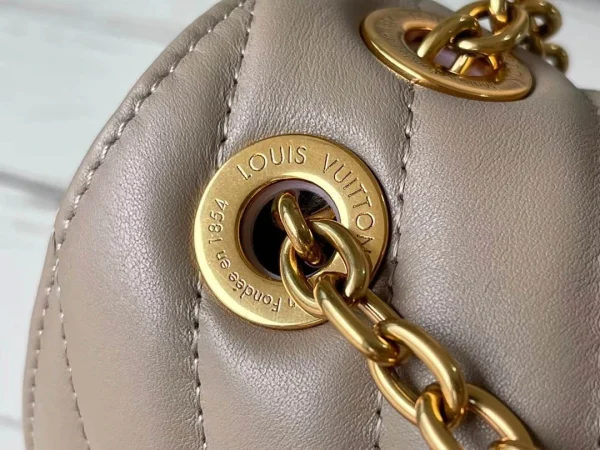 Louis Vuitton Size: 24x14x9cm - 图片 13