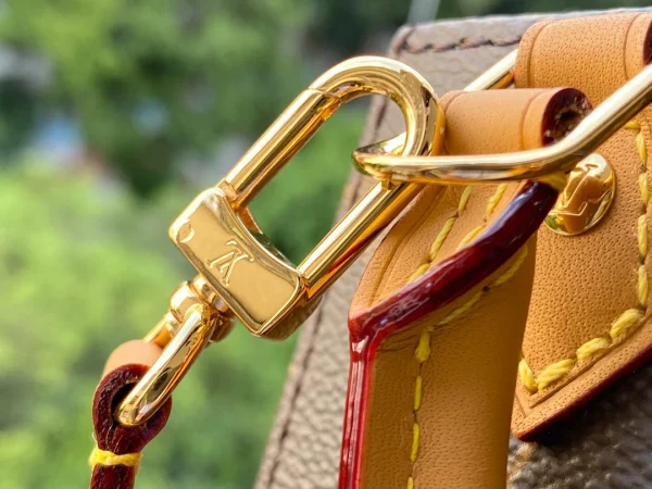 Louis Vuitton Size: 14.0 x 17.0 x 5.0 cm - 图片 5