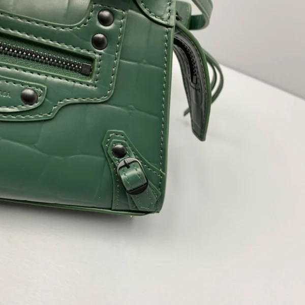 Balenciag* Neo Classic biker bag Model: 92535 Size: 40*54*21.5*34cm 25*33*13*20cm - 图片 5