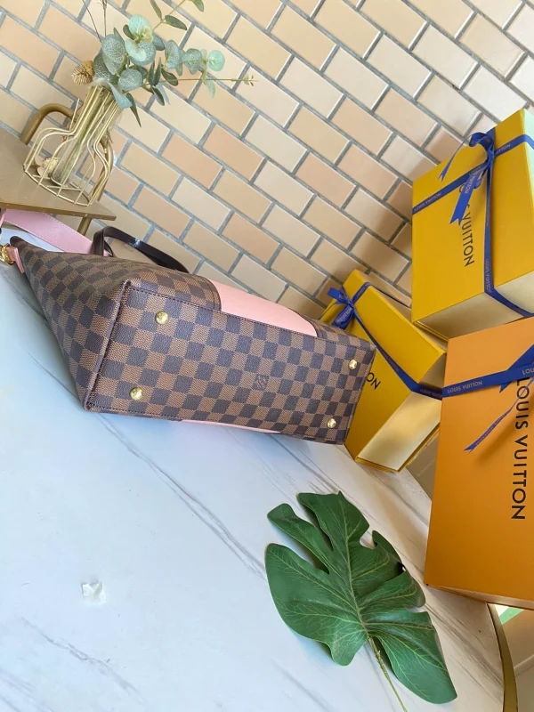Louis Vuitton Size: 28X28X14cm Pocket 43cm - 图片 7