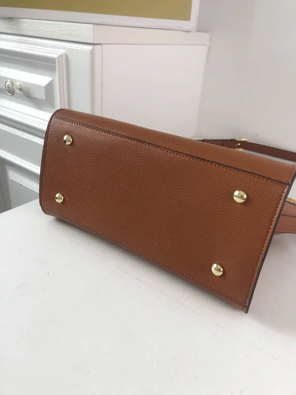 Mk shoulder crossbody bag Model:2115 L:28 H:22 W:14 - 图片 3