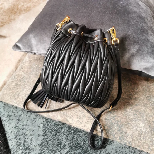 Matelasse metal chain shoulder strap with zipper pocket size: 17 2.5 9 Length: 115cm - 图片 9