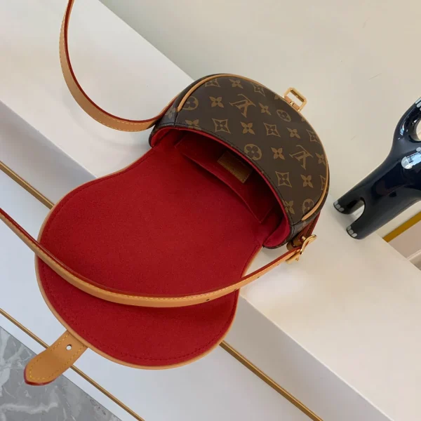 LV Model: M44860 Size 18*15*8cm - 图片 4