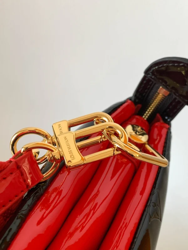 Louis Vuitton Size: 26 x 20 x 12 cm - 图片 5
