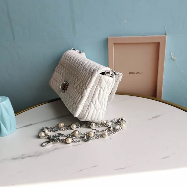 Miu Miu Diamond Chain Bag size: 22.5, 4.5, 12 - 图片 8