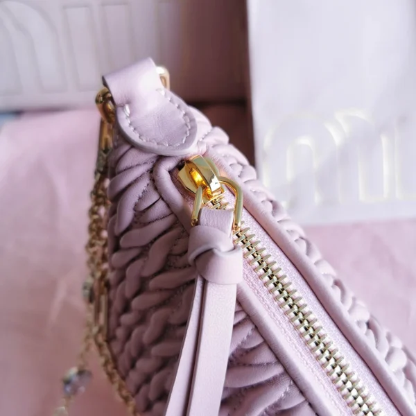 Miu Miu mini series handbag high 11cm long 17cm wide 7cm - 图片 2