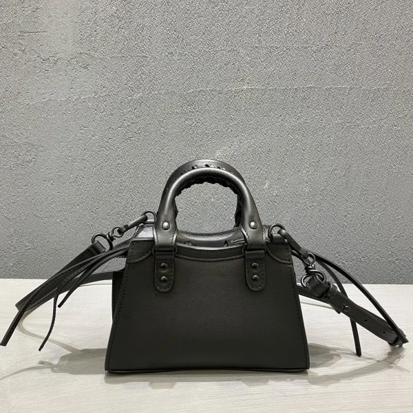 Balenciag* Neo Classic biker bag Size: 1993 Size: 13.5*18*7.5*12cm - 图片 7