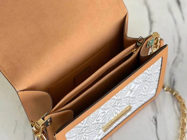 Louis Vuitton Size: 25 x 17 x 10.5 cm - 图片 3